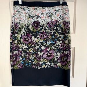 Ted Baker Floral Pencil Skirt. Size 4. Fits like a 6-8. Upscale Elegant Spring